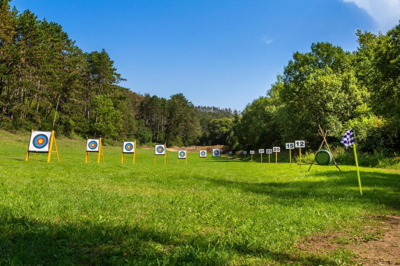 Penzion Litohlavy 17 - Na Samote U Lesa Králŭv Dvŭr Exterior foto